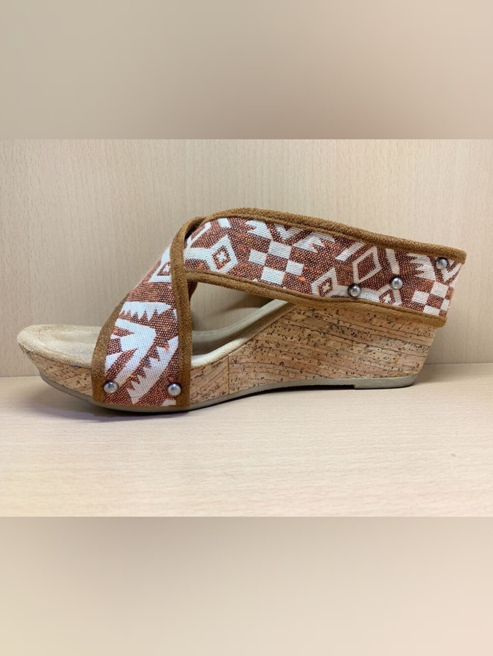 Minnetonka Lainey Aztec Cross Strap Cork Wedge Sandals ** Size 10